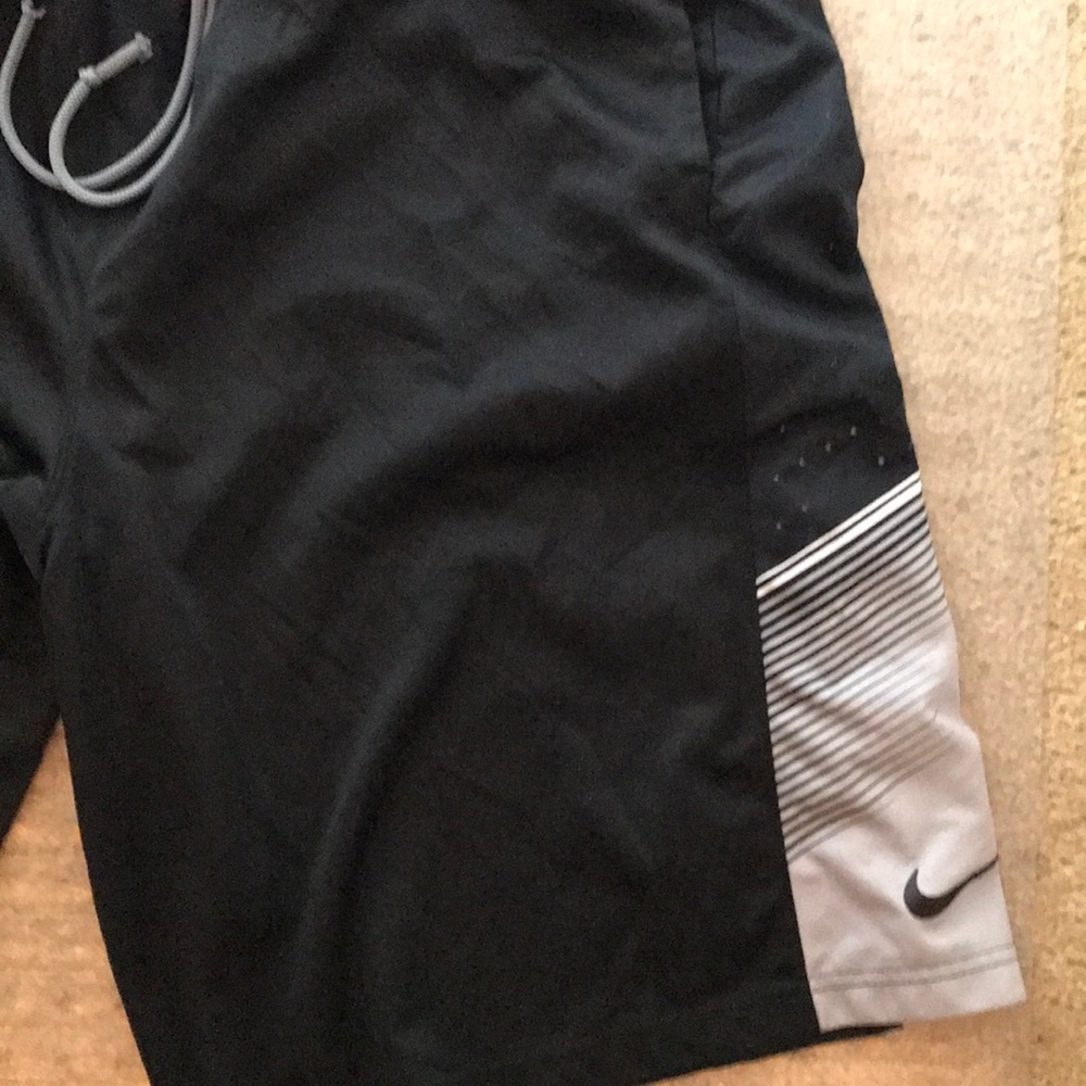 Nike shorts - Picture 5 of 7